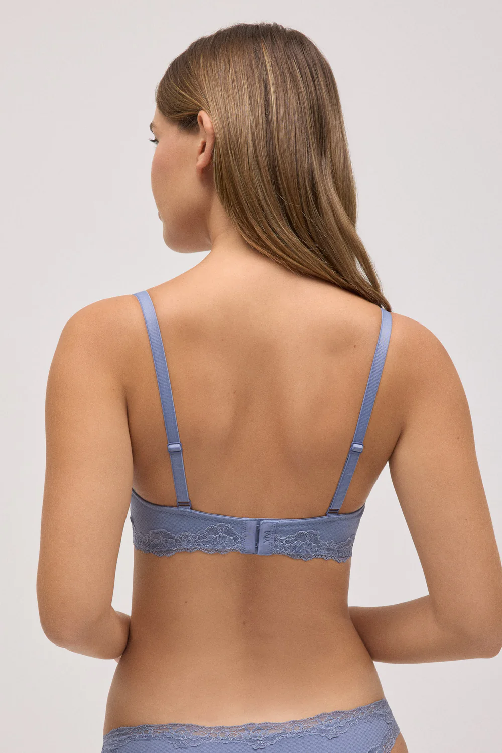 Sutiã com aro e bojo, renda azul, copas B e C - Image 7