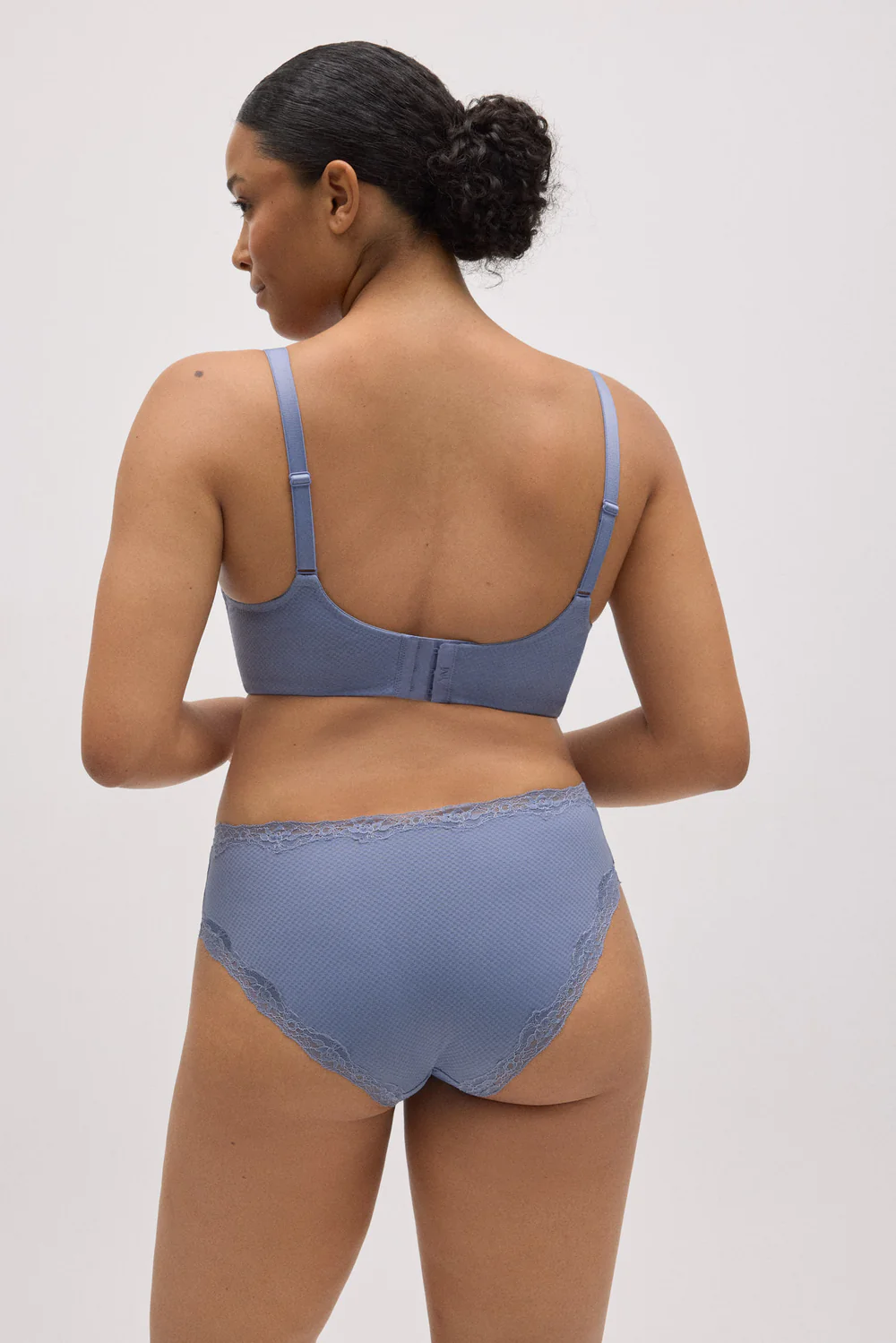 Cueca midi com renda - Image 7