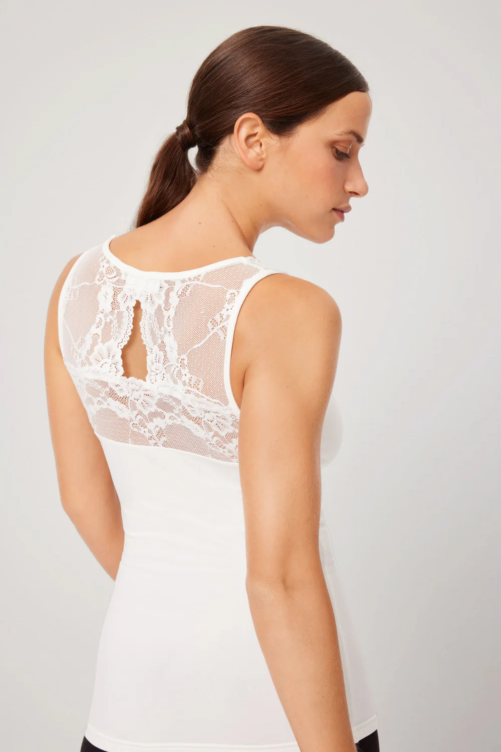 Camisola térmica de renda sem mangas - Image 2